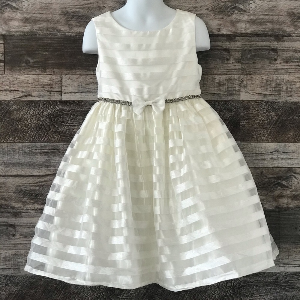 Beautiful KATIE M. Girls Dress Size 6